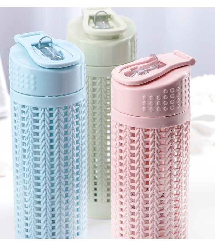Designer Hard Plastic Water Bottle with Straw & Carry Loop 600ml