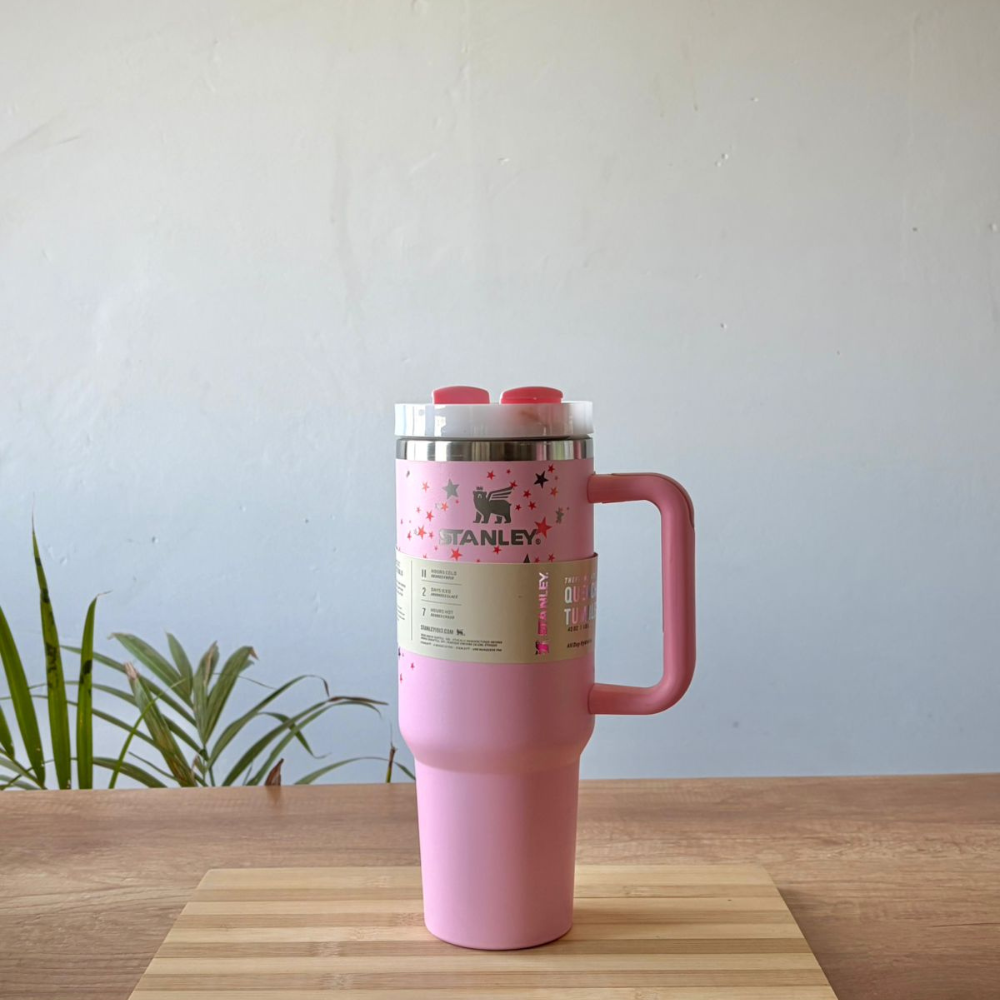 Stanley Quencher H2.0 Blush Pink Star Print  1.18L – Insulated Stainless Steel Travel Tumbler with Handle & Straw